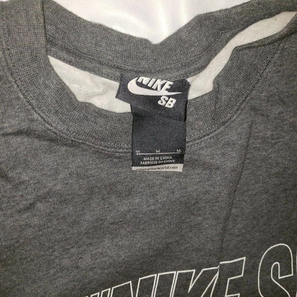NIKE SB. MEN’S JUST DO IT CREWNECK SWEATSHIRT SIZE Medium - Picture 5 of 7